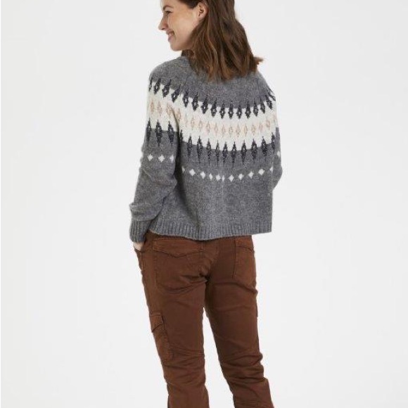 Culture, Size Medium - Picture 4 of 5